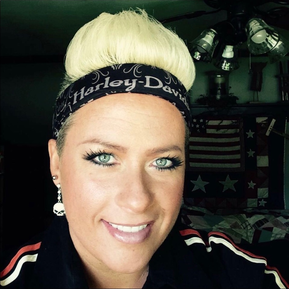 Meet your Posher, Stephanie